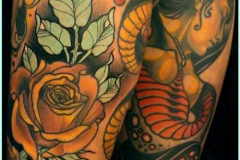 Татуировка : Цветы, Цветные на голени (икре)