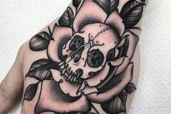 Татуировка : Череп, Цветы, Роза на кисти