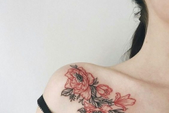 Татуировка : Цветы, Цветные на ключице