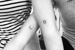 Татуировка : Луна, Парные, Солнце, Мини на плече