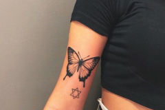Татуировка : Бабочка на плече