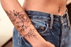 Татуировка : Цветы на предплечье