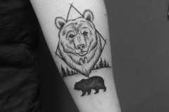 Татуировка : Медведь на предплечье