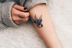 Татуировка : Ласточка, Птицы на предплечье