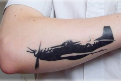 Татуировка : Самолет на предплечье