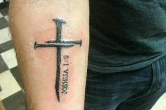 Татуировка : Крест на предплечье