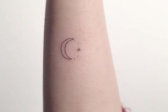 Татуировка : Луна, Звезды, Мини на предплечье