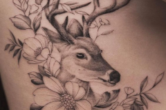 Татуировка : Животные, Цветы на ребрах