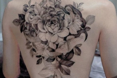 Татуировка : Цветы на спине