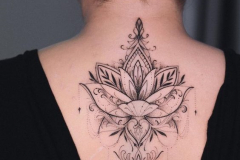 Татуировка : Цветы, Узор на спине