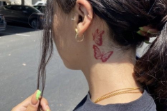 Татуировка : Бабочка на шее